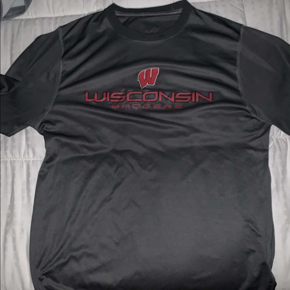 Men’s Wisconsin Badgers Dri- fit Shirt Size M